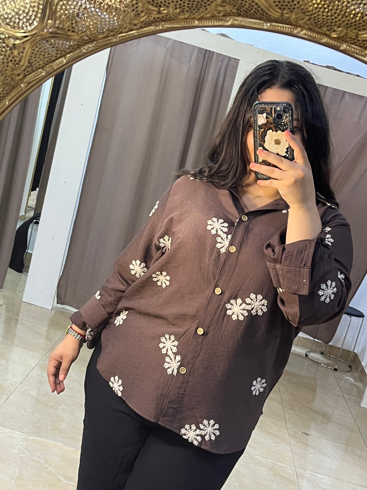 Camisa bordada flores