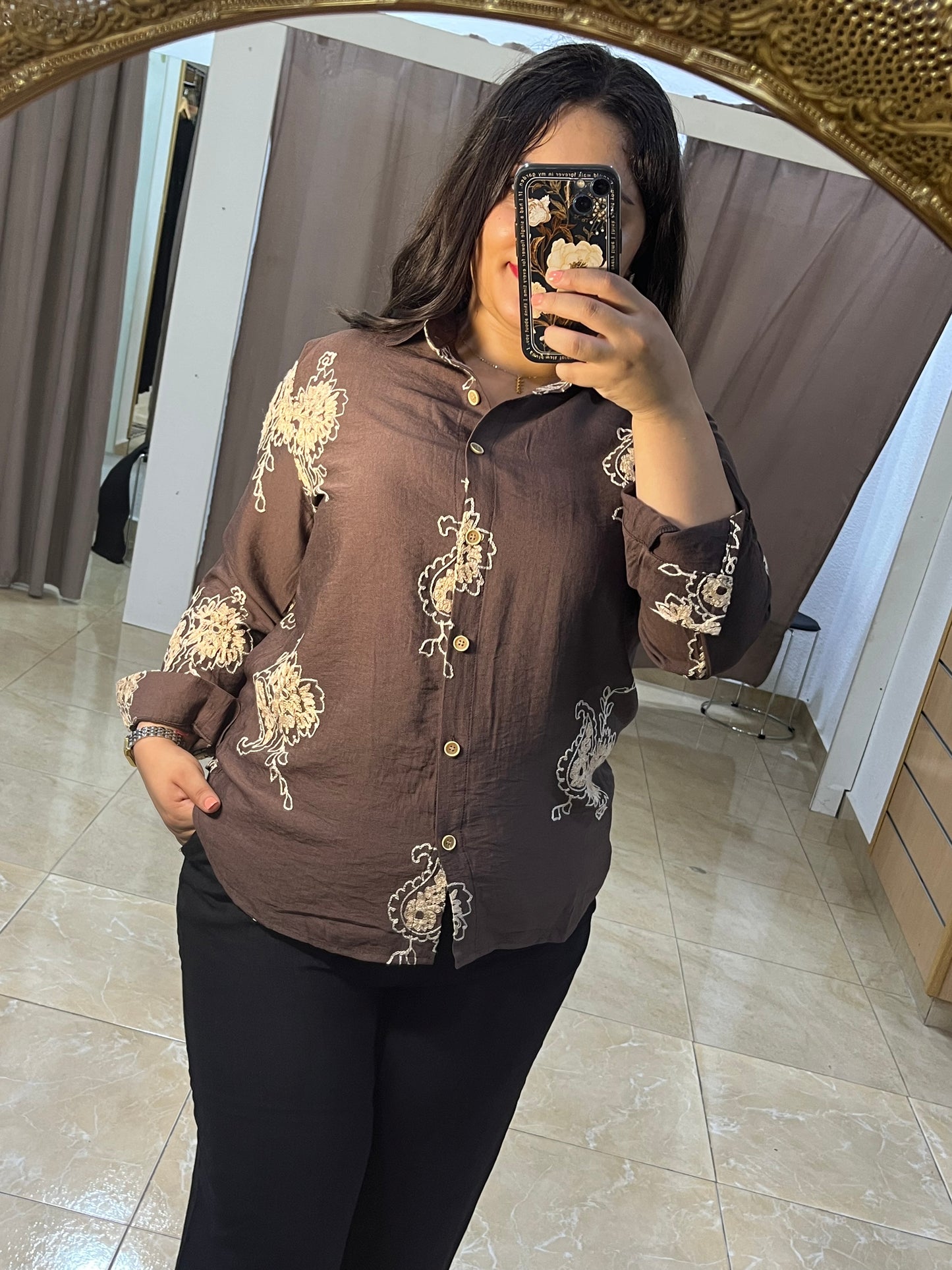 Camisa bordada flores