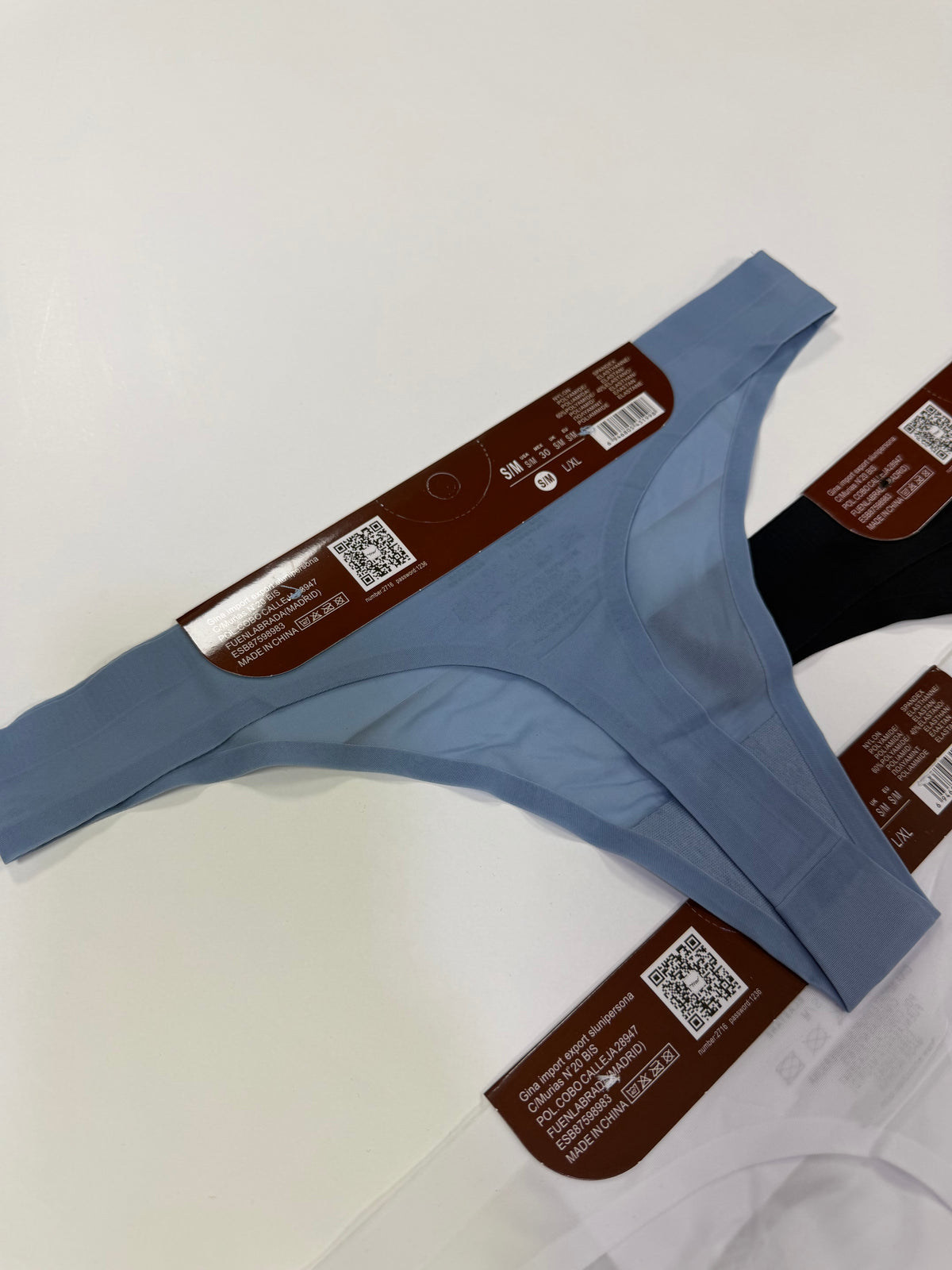 Tanga Corte moderno