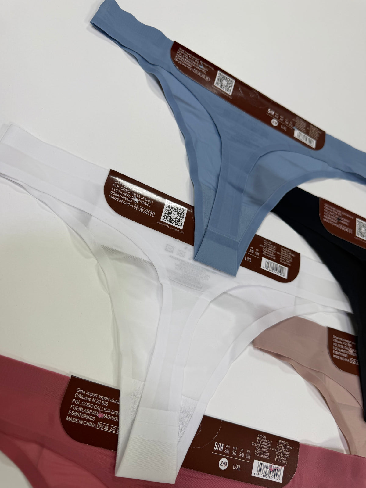 Tanga Corte moderno