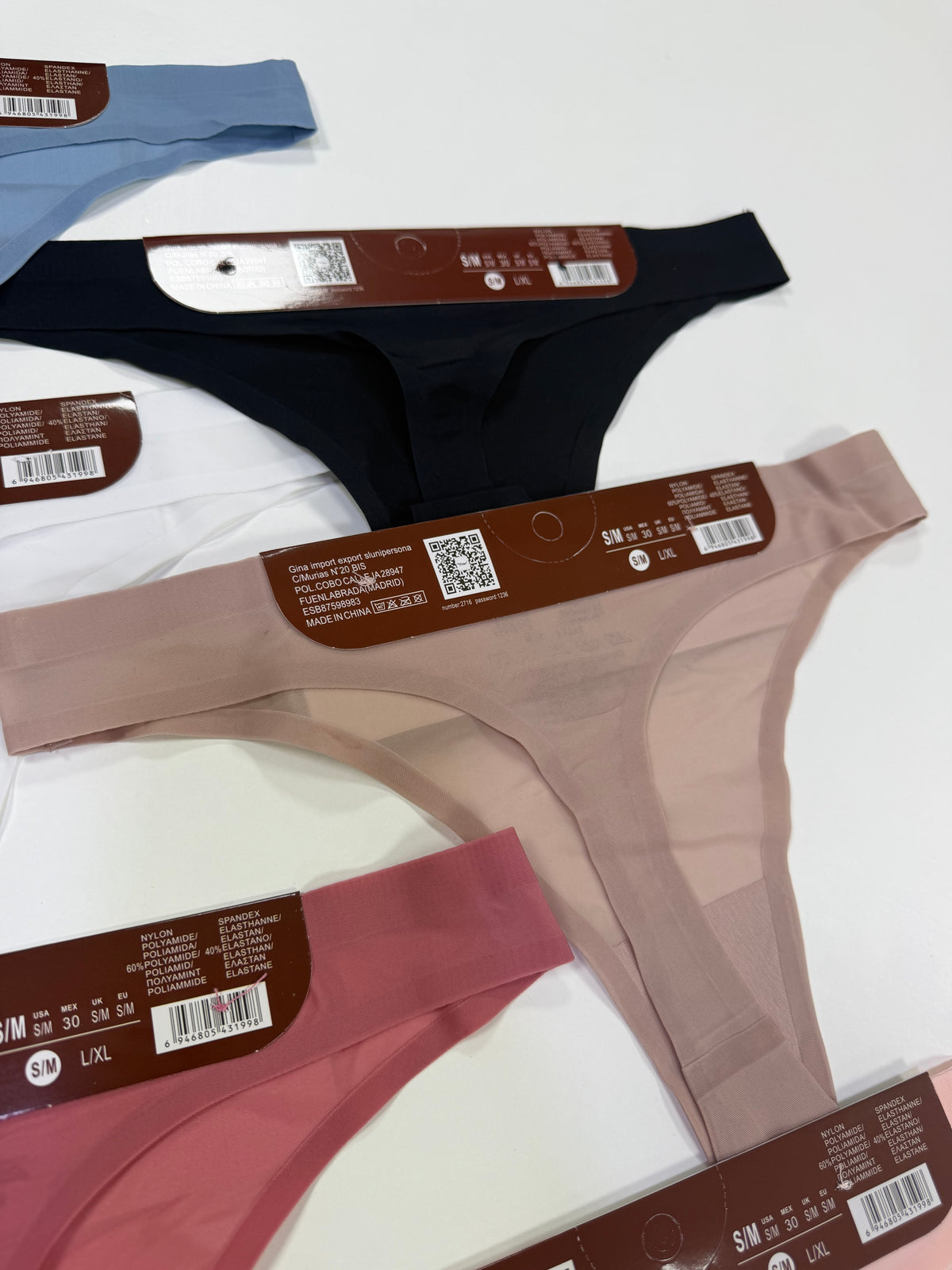 Tanga Corte moderno