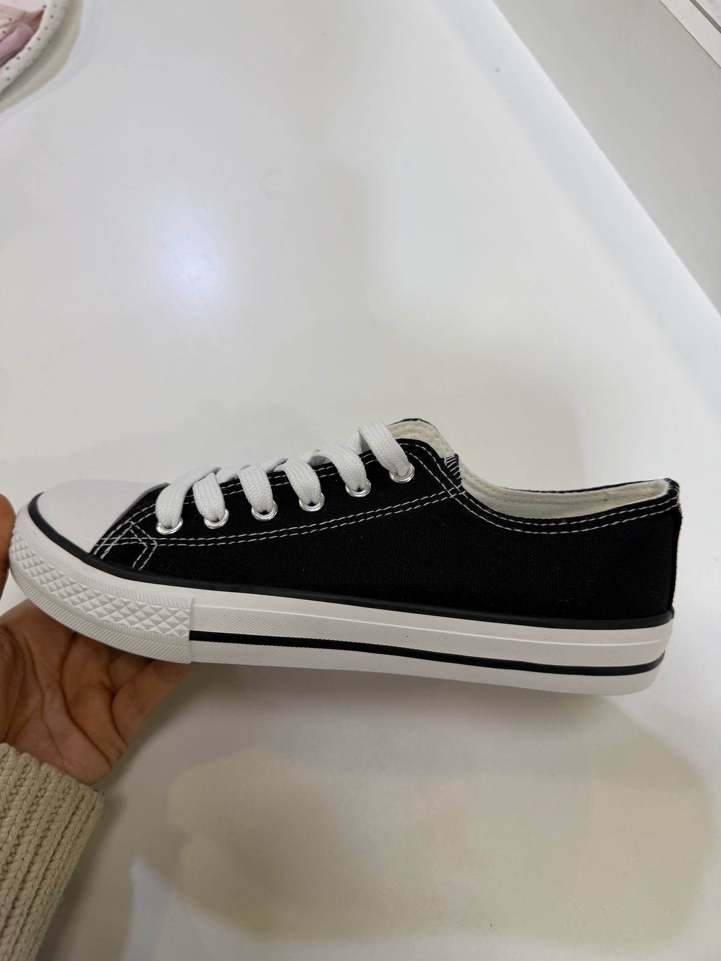 Zapatilla Basic Black