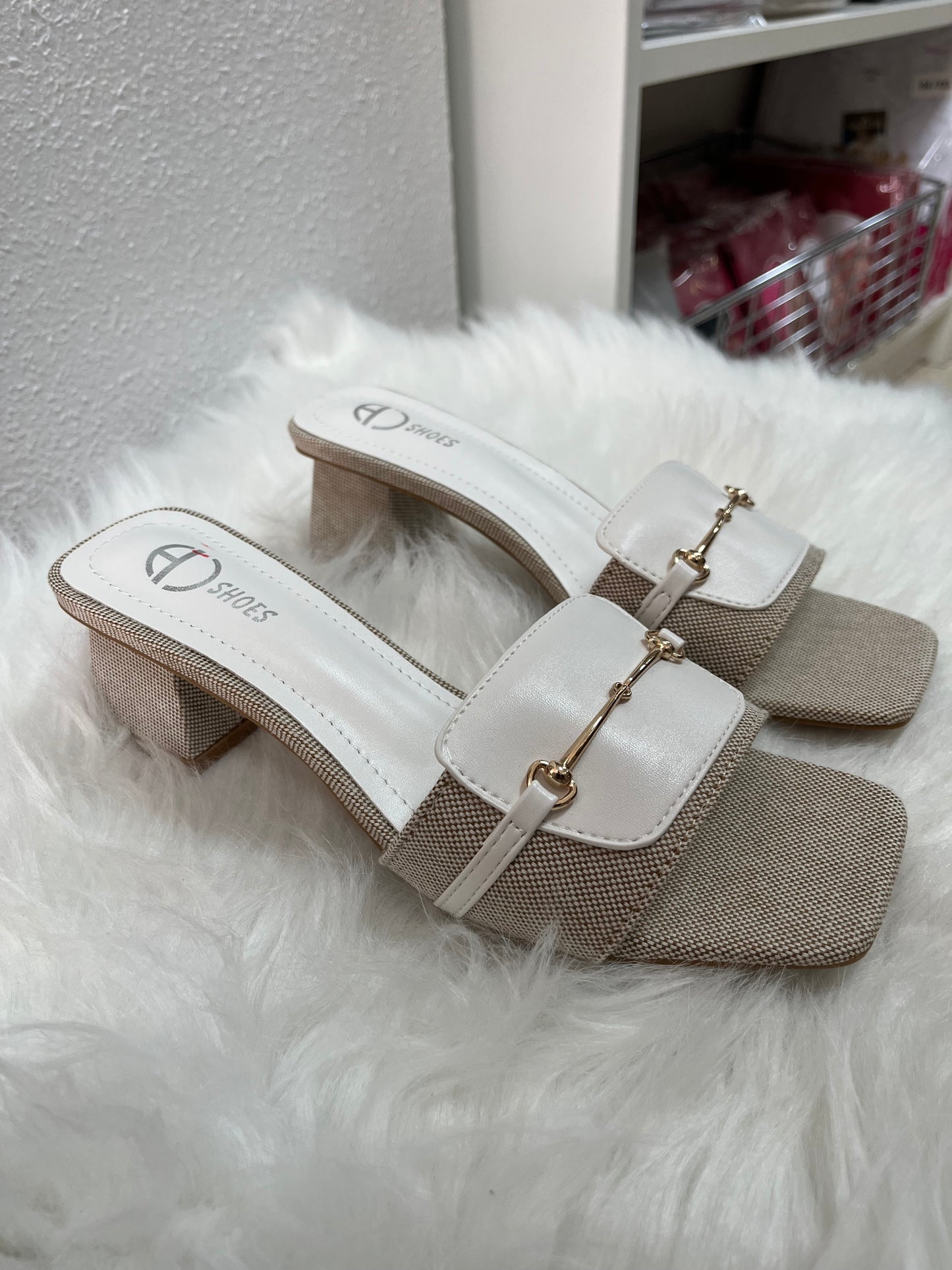 Sandalias tacón hebilla