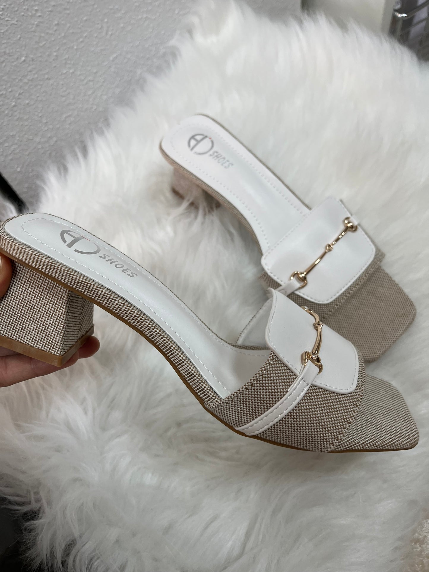 Sandalias tacón hebilla