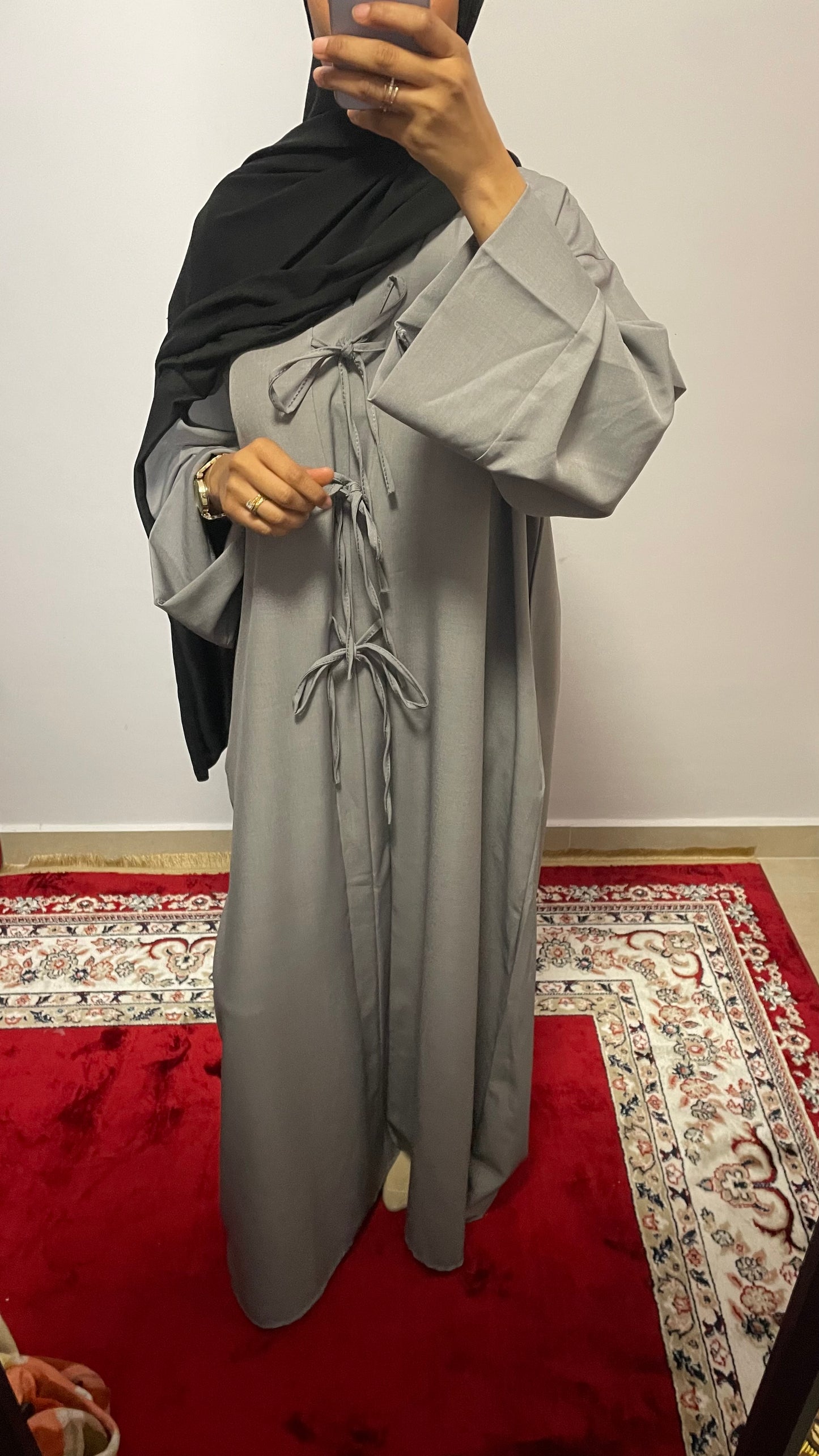 Abaya lazos gris