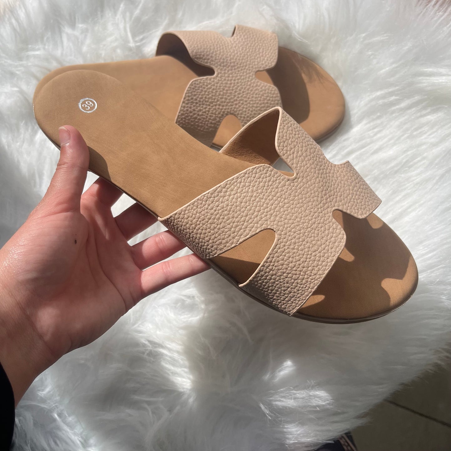 Sandalias tipo Hermes
