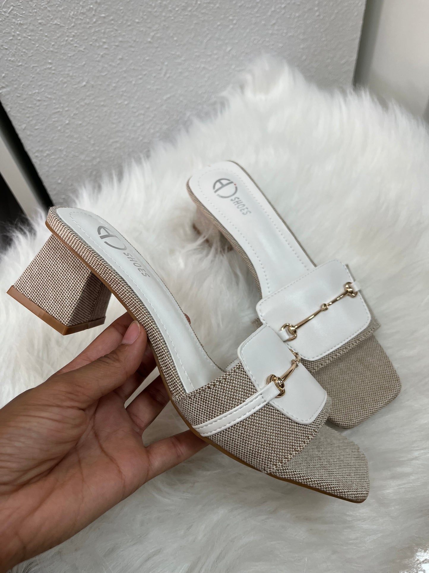 Sandalias tacón hebilla