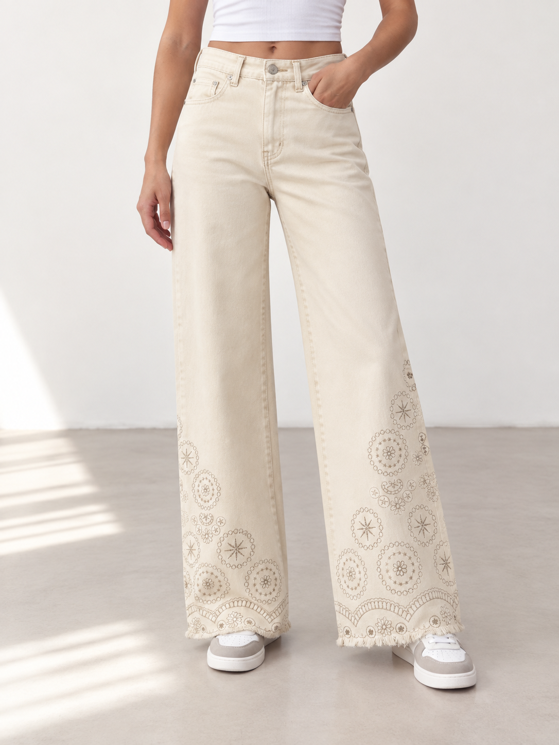 Vaqueros Wideleg bordado