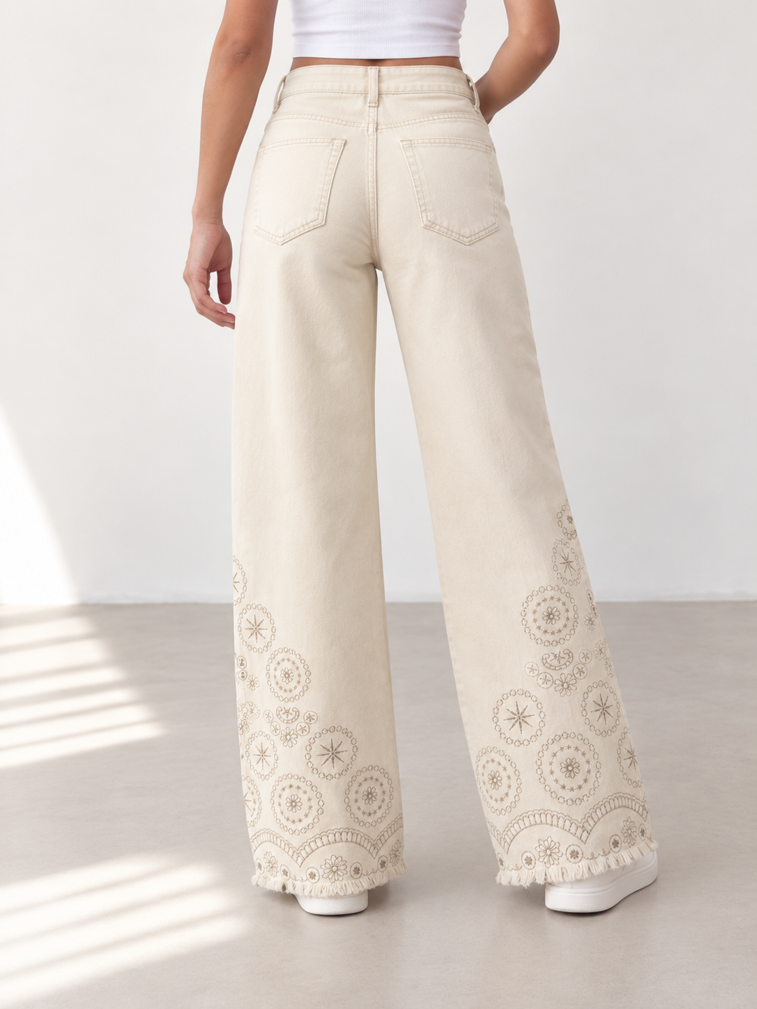 Vaqueros Wideleg bordado
